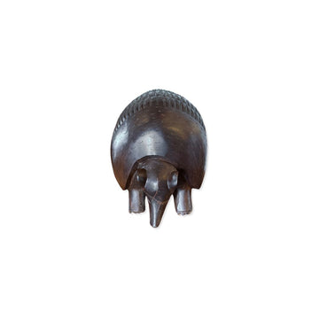 Escultura Tatu em Madeira