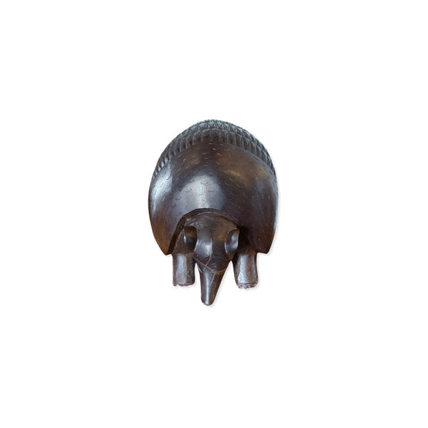 Escultura Tatu em Madeira
