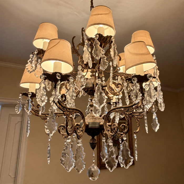 Lustre de 12 Luzes com Cúpulas e Cristais