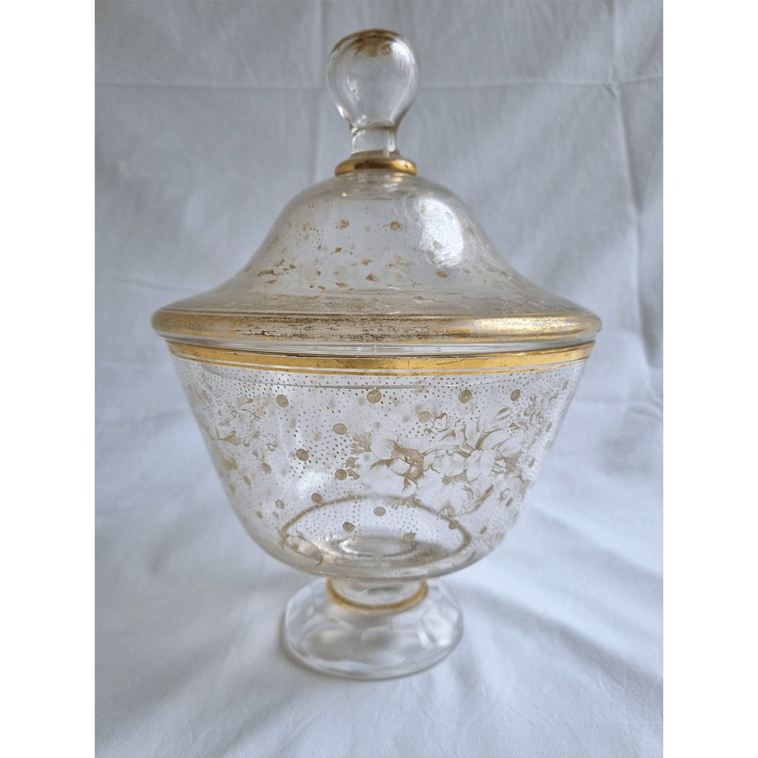 Compoteira de Cristal e Detalhes em Dourado
