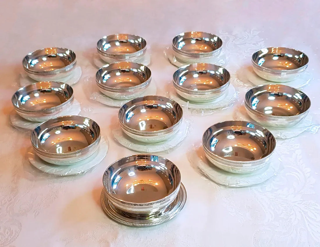 12 Conjuntos de lavanda e pratos Christofle Perles