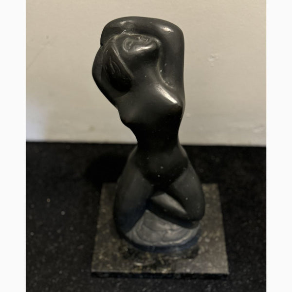 Ceschiatti Nú Feminino