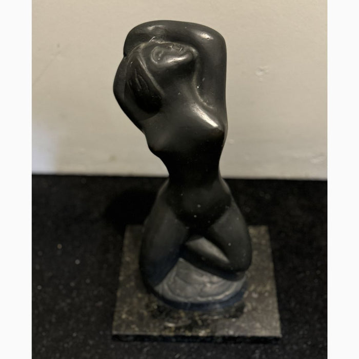 Ceschiatti Nú Feminino