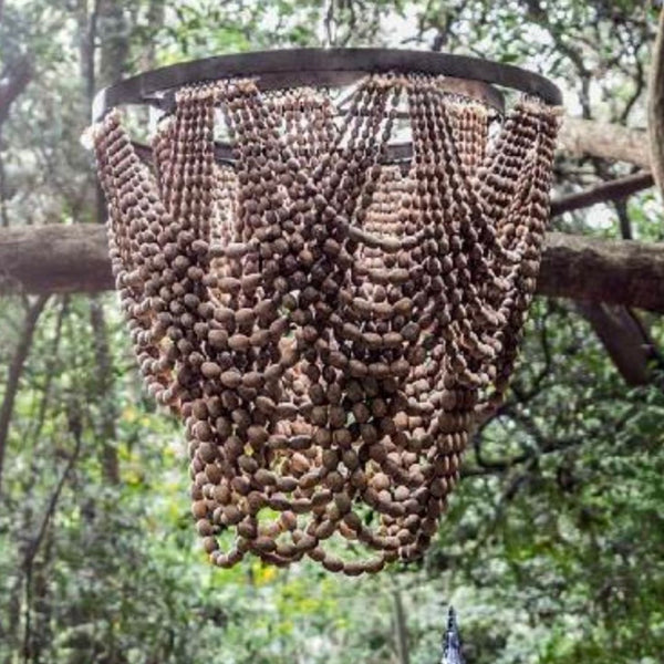 Lustre de Contas em Madeira