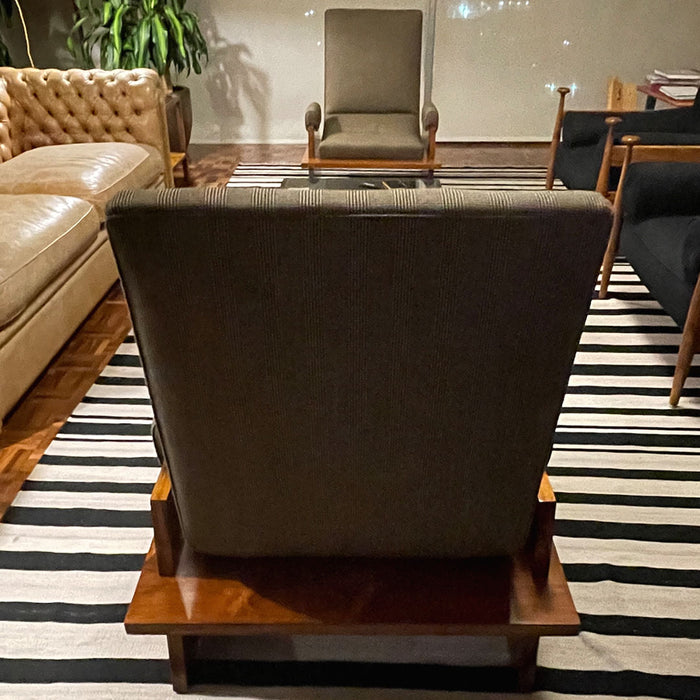 Par de Poltronas em Madeira