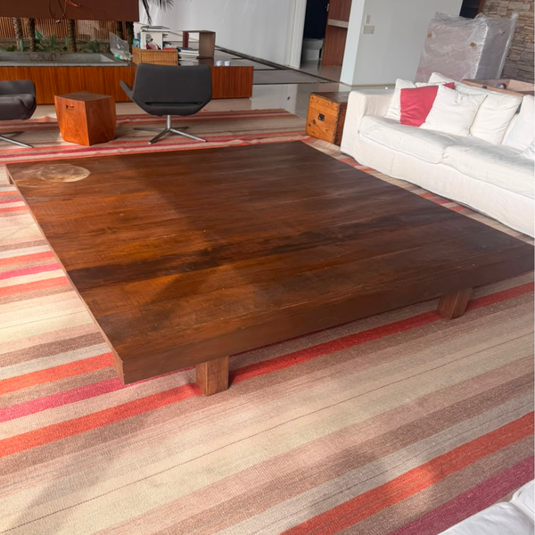 Mesa de Centro em Madeira