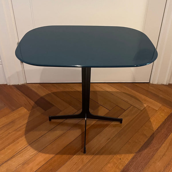 Mesa Lateral em Laca