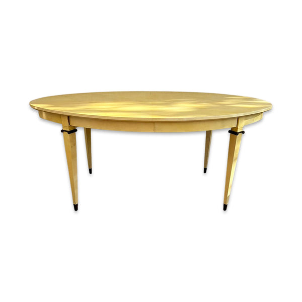 Mesa Oval em Pergaminho