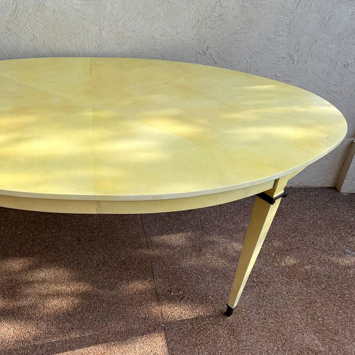 Mesa Oval em Pergaminho