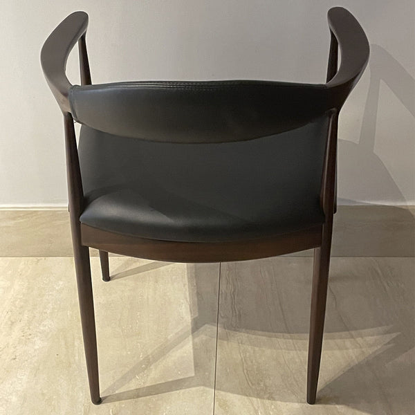 Set 04 Poltronas The Chair II by    Hans Wegner