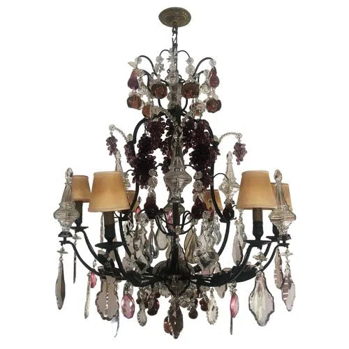 Lustre em ferro forgé com frutas e pingentes em cristal
