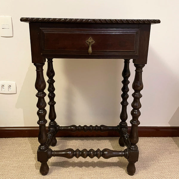 Mesa Auxiliar Estilo Manuelino