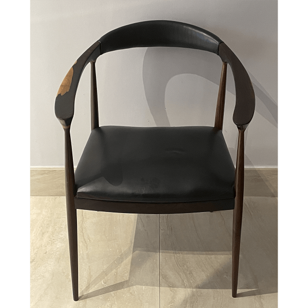 Set 04 Poltronas The Chair I by Hans Wegner